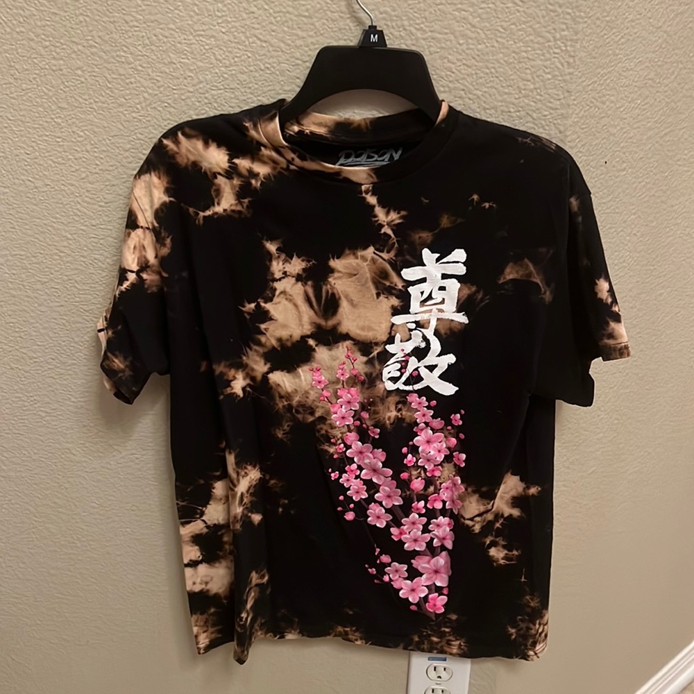 popular poison men’s shirt, size medium